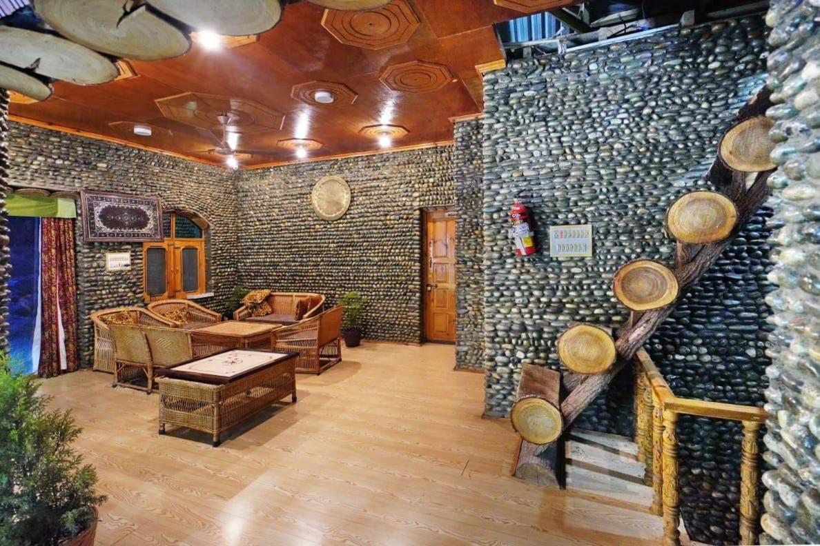 Sojourn Cottages Пахалгам Экстерьер фото